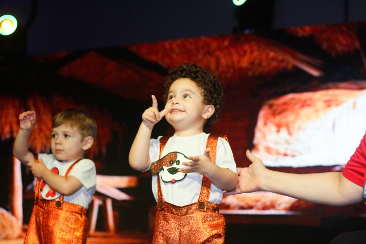 Apresentações de Natal (1ª Noite)