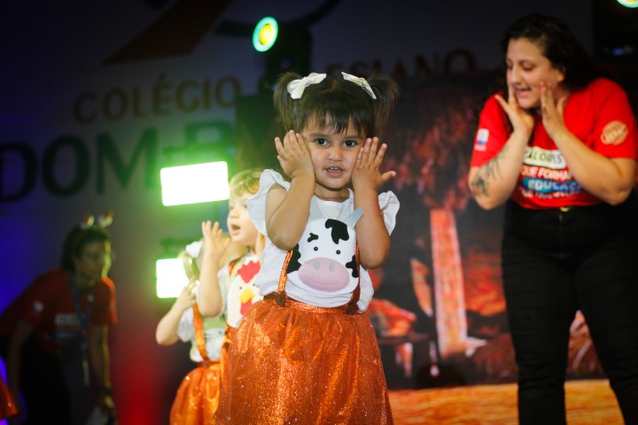 Apresentações de Natal (1ª Noite)