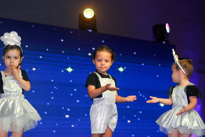 Apresentações de Natal (1ª Noite)