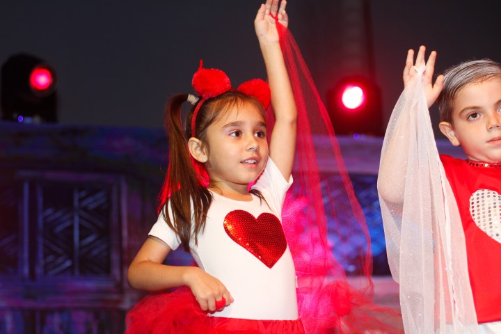 Apresentações de Natal (1ª Noite)