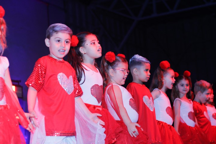 Apresentações de Natal (1ª Noite)