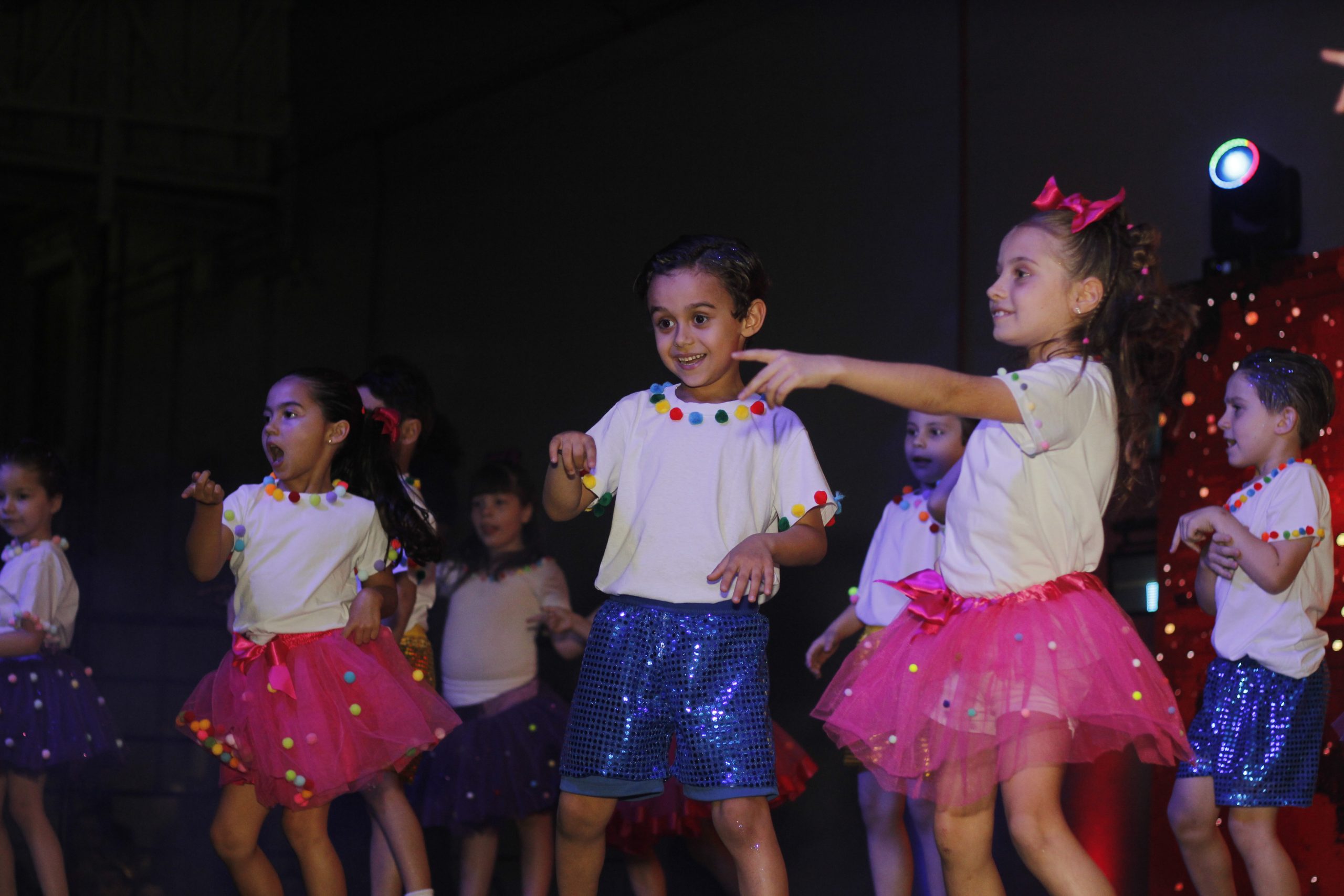 Apresentações de Natal (1ª Noite)