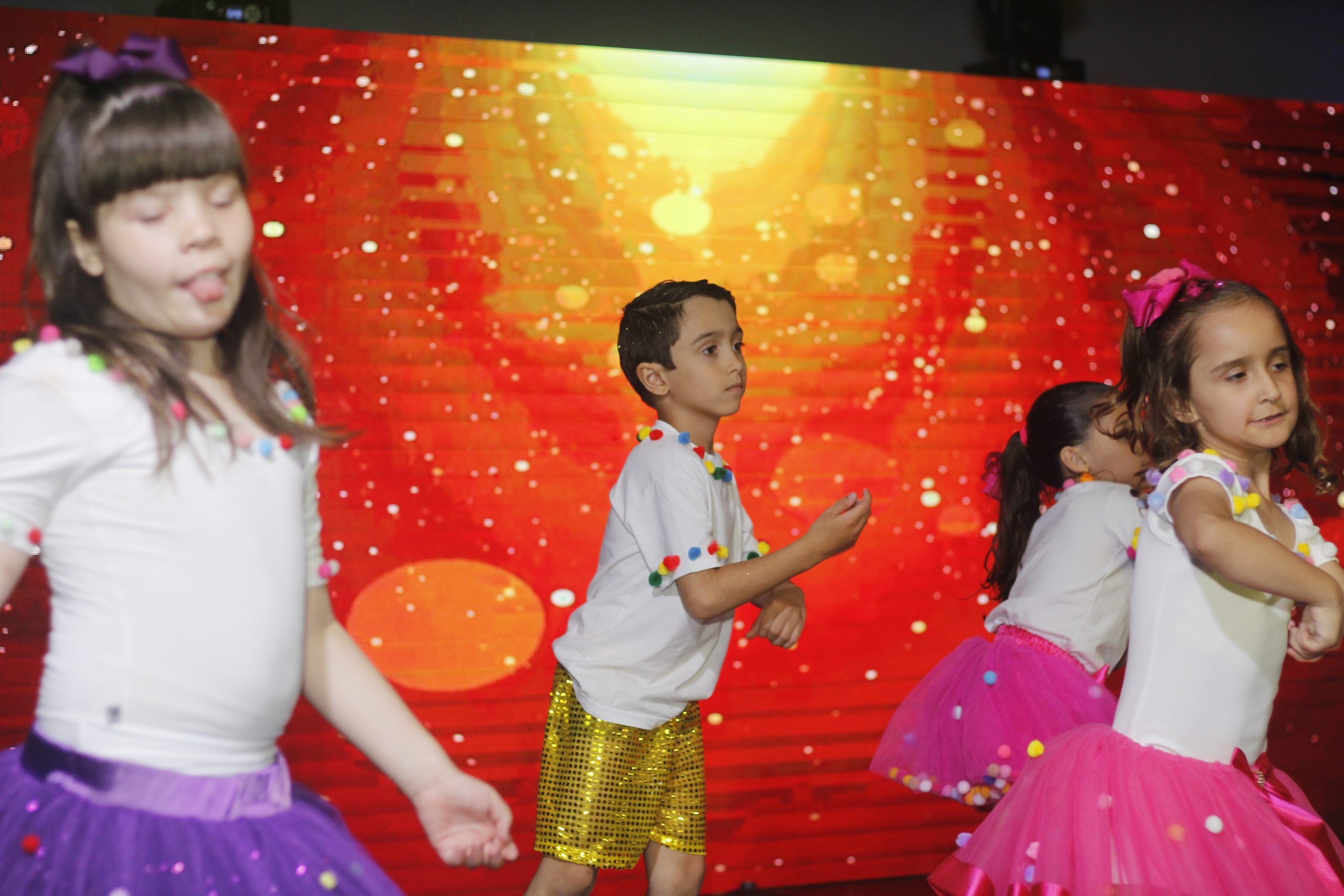 Apresentações de Natal (1ª Noite)