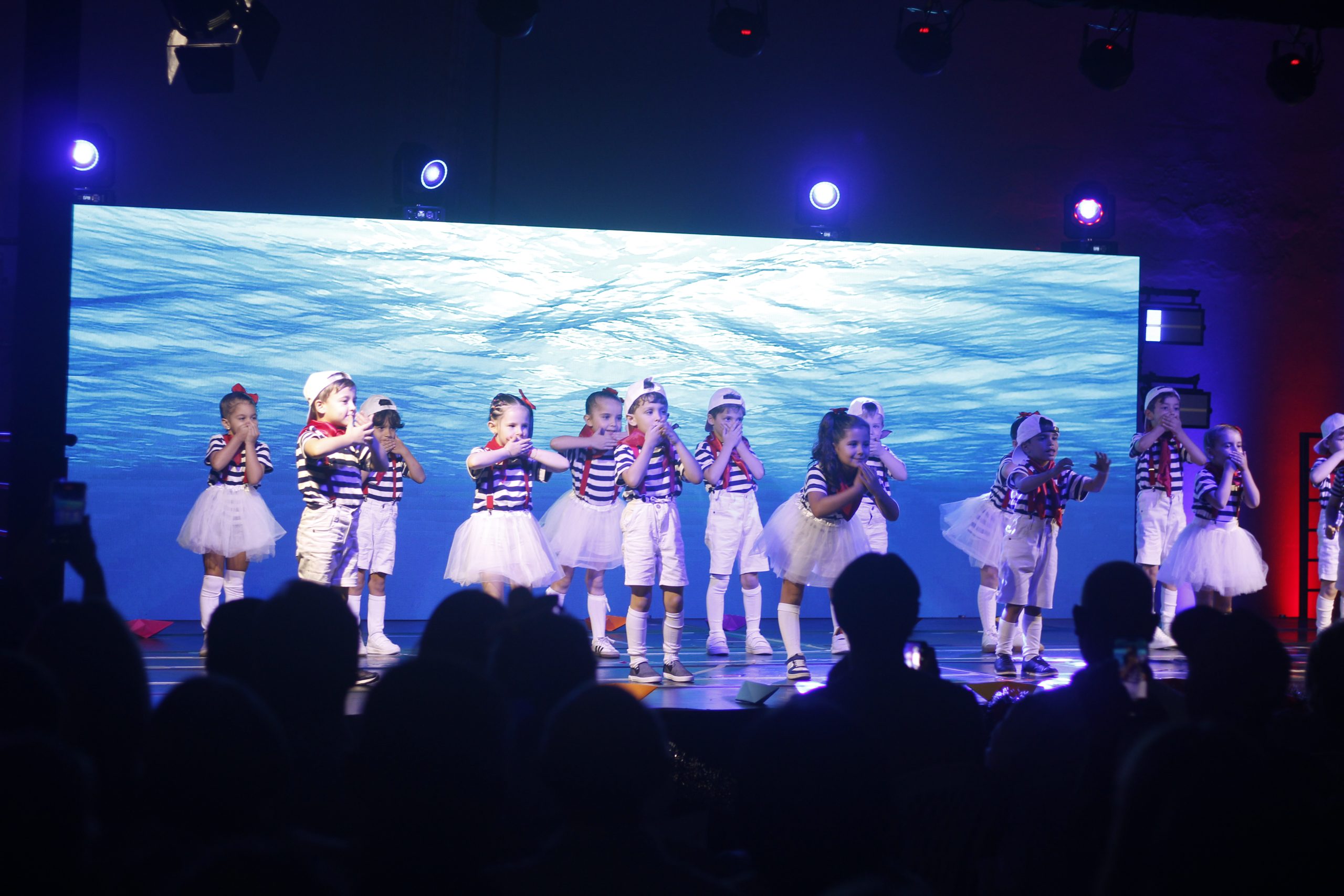 Apresentações de Natal (1ª Noite)