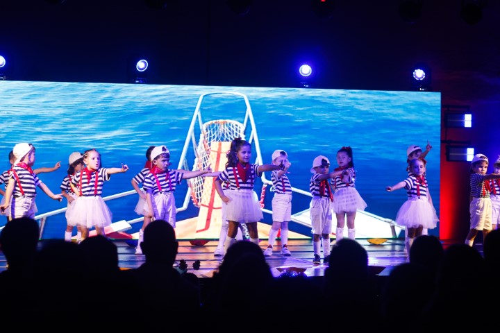 Apresentações de Natal (1ª Noite)