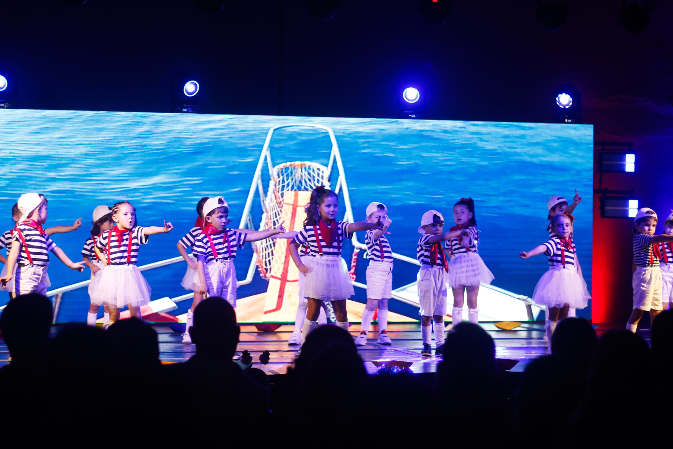 Apresentações de Natal (1ª Noite)