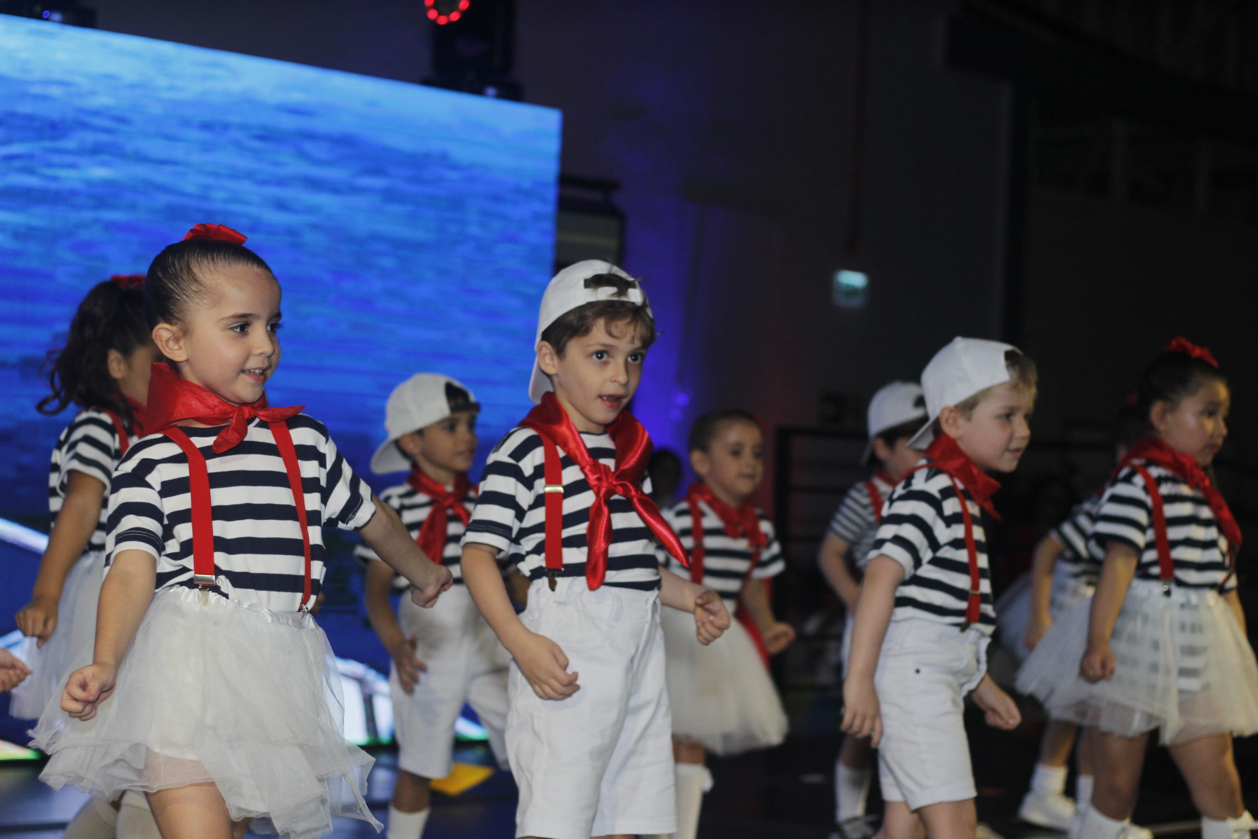 Apresentações de Natal (1ª Noite)