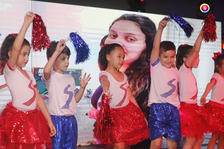 Apresentações de Natal (1ª Noite)