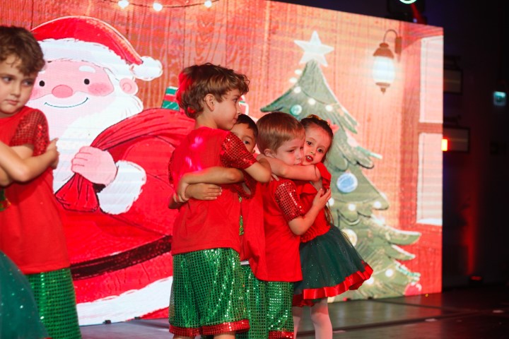Apresentações de Natal (1ª Noite)