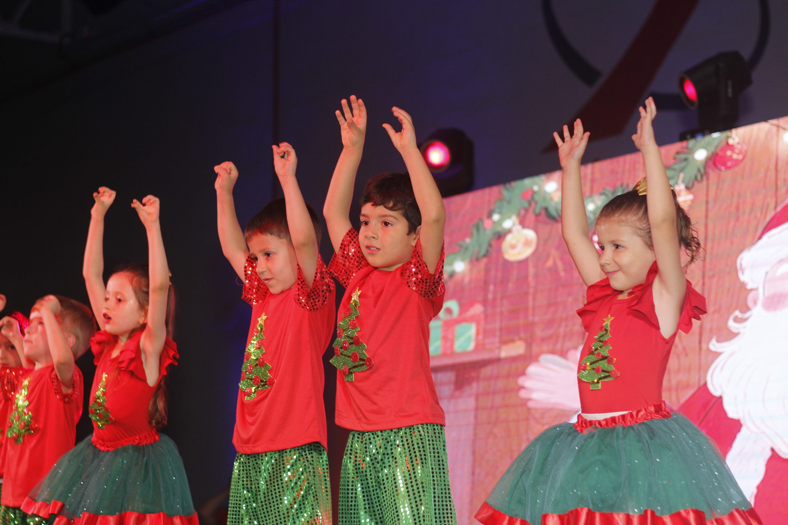 Apresentações de Natal (1ª Noite)