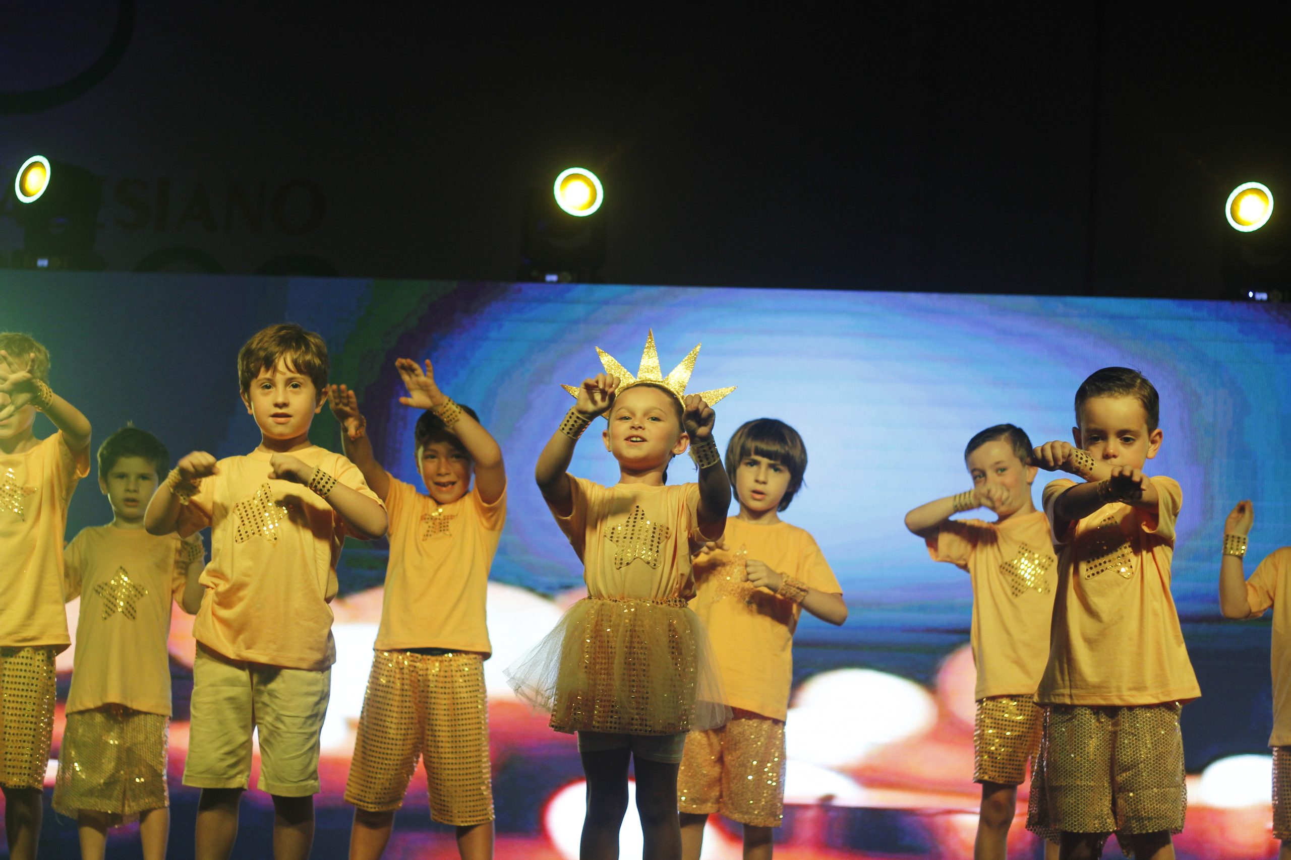 Apresentações de Natal (1ª Noite)