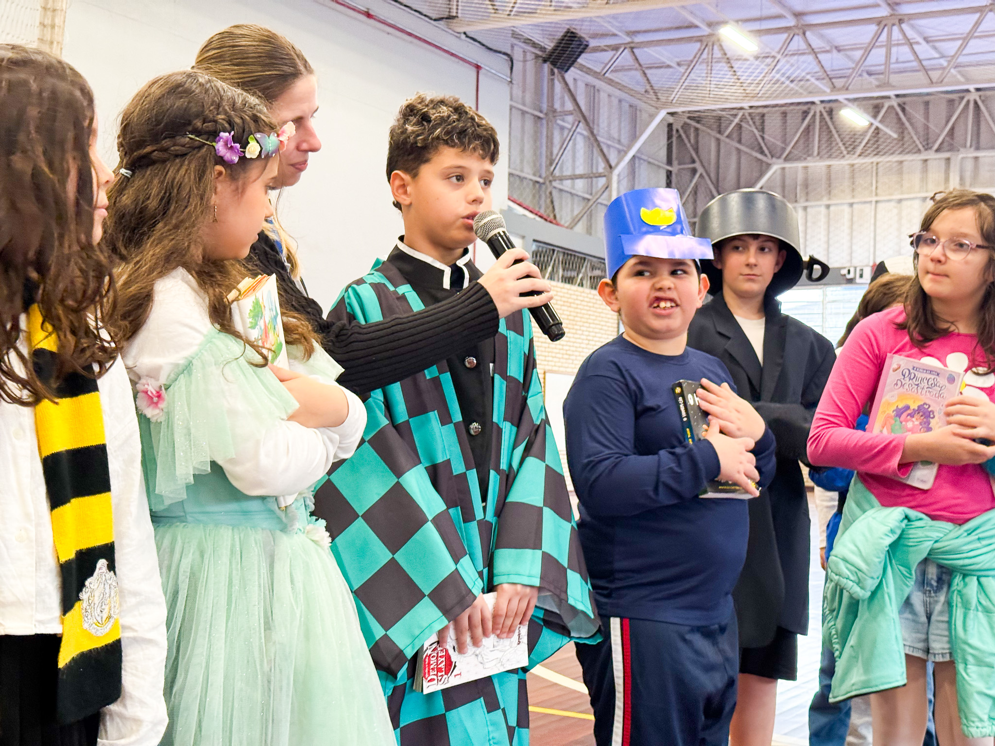 Festa Cultural e Literária 2025: Desfile de Cosplays Literários