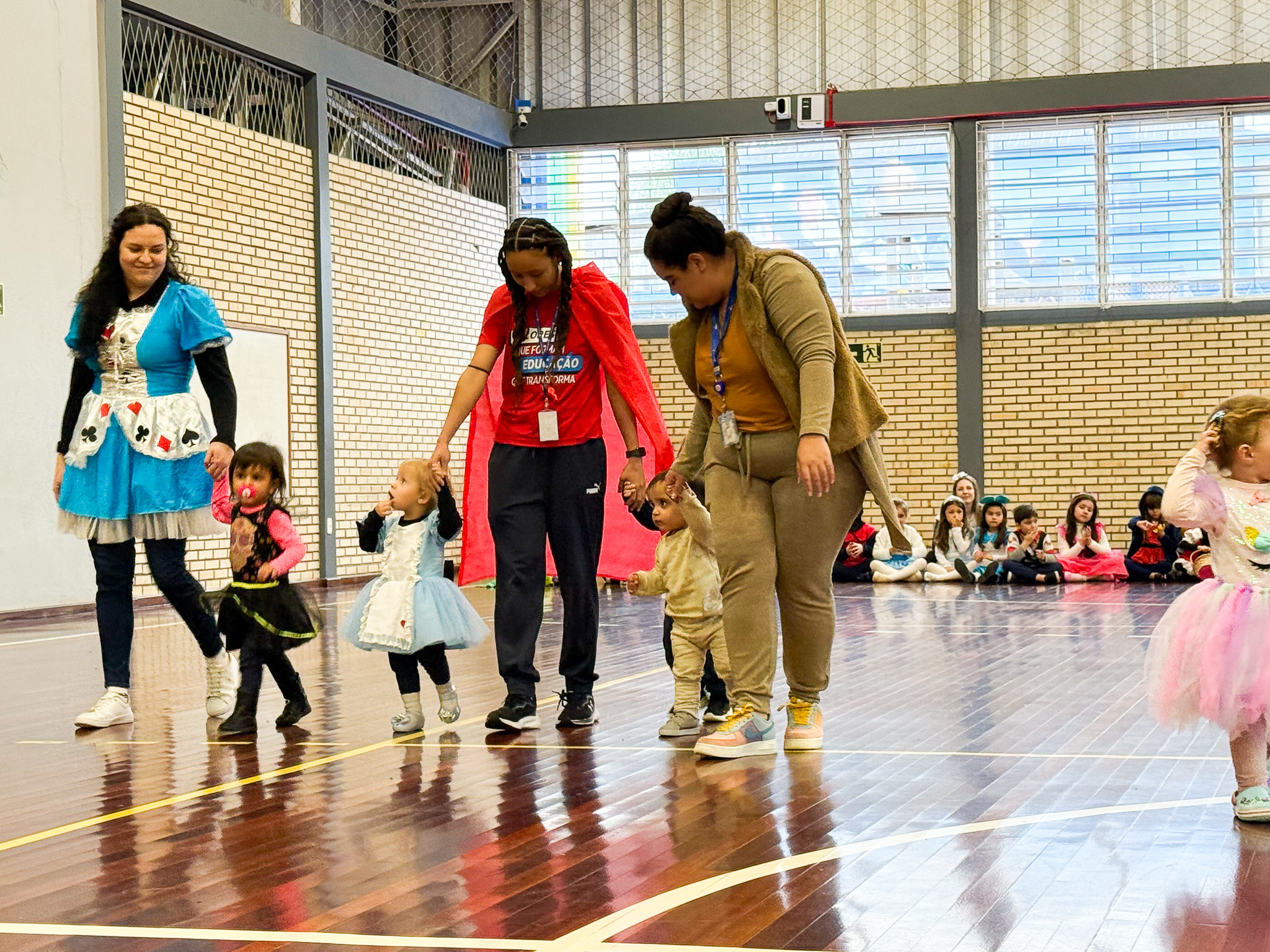 Festa Cultural e Literária 2025: Desfile de Cosplays Literários