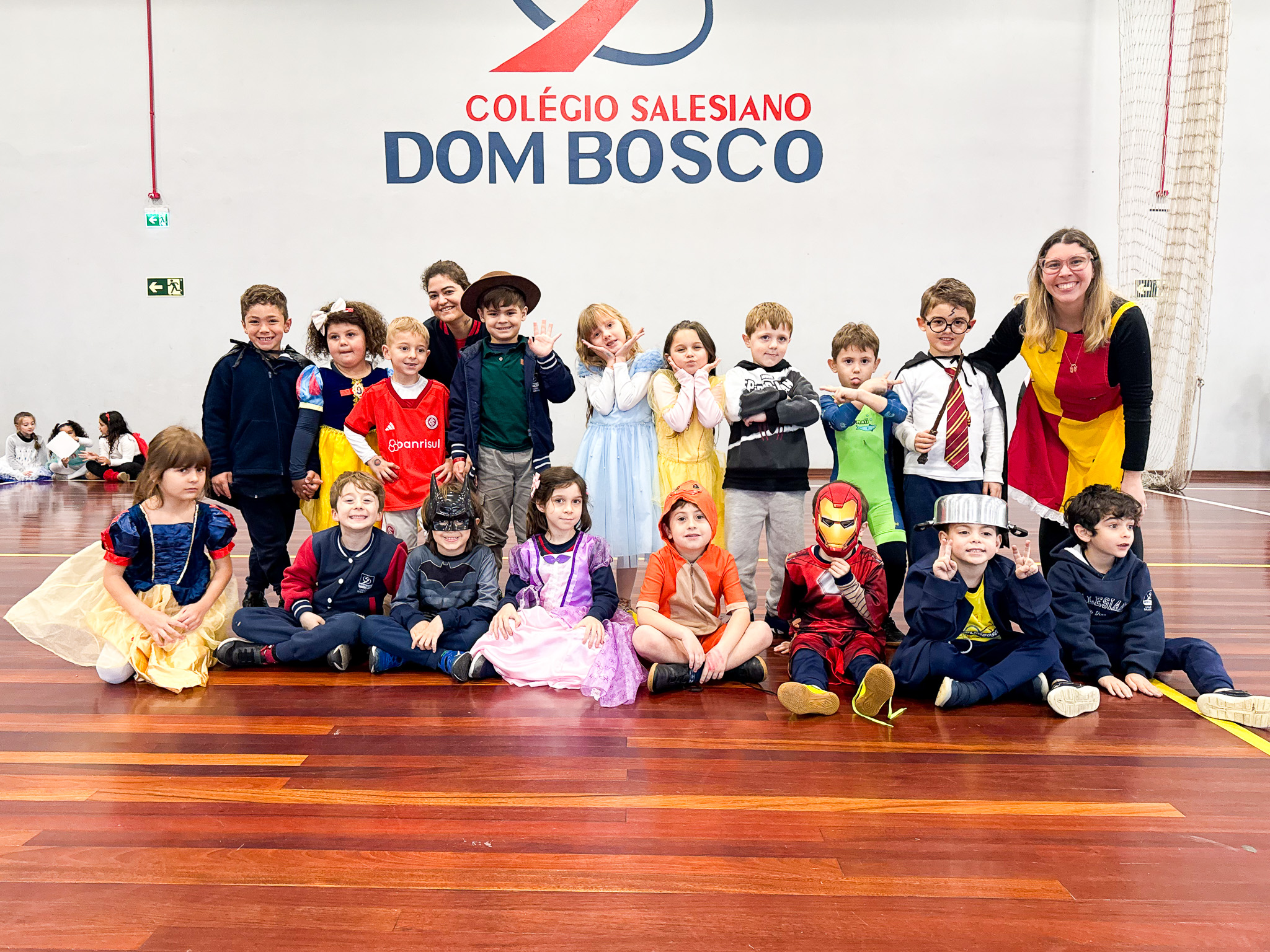 Festa Cultural e Literária 2025: Desfile de Cosplays Literários