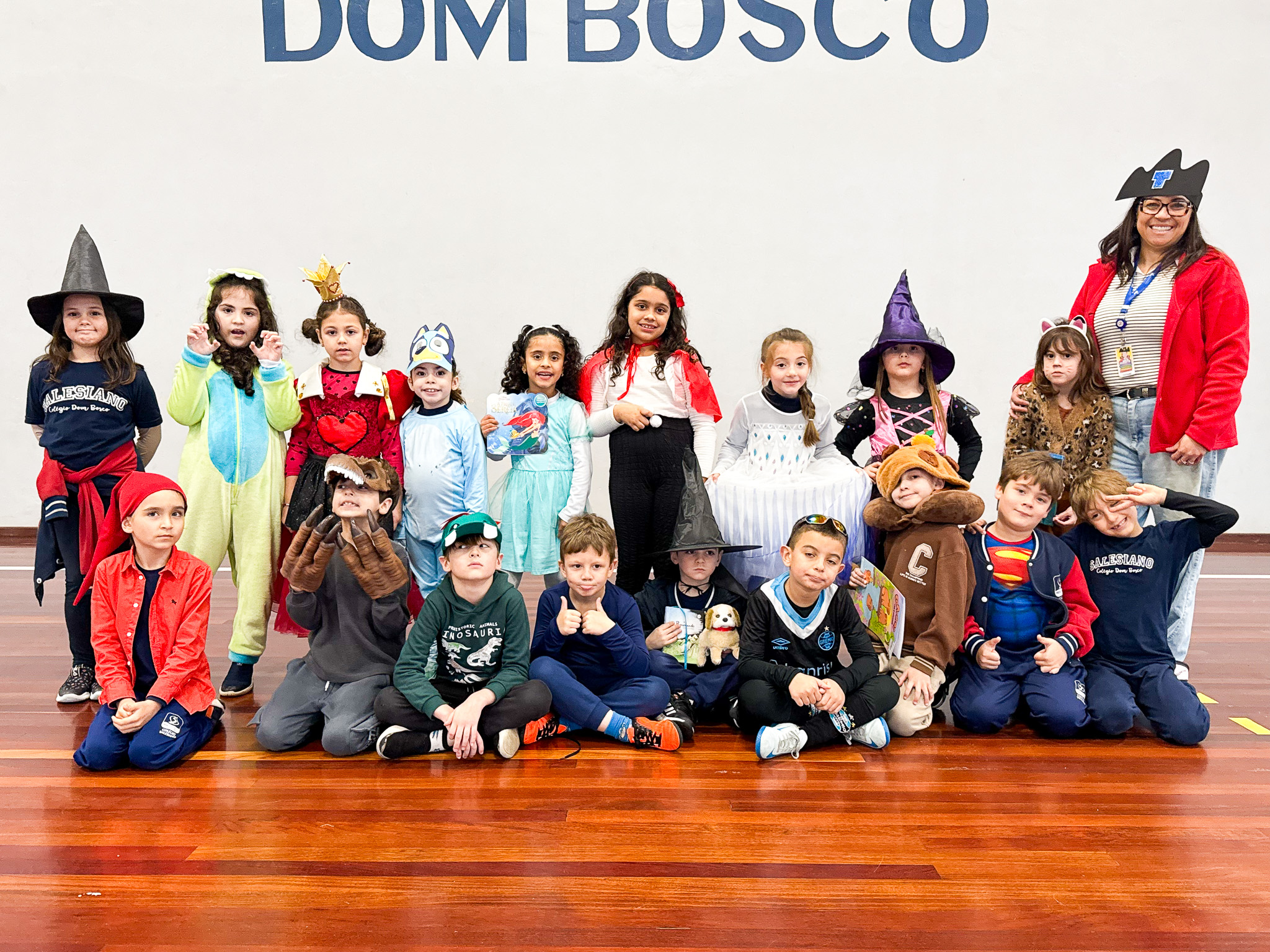 Festa Cultural e Literária 2025: Desfile de Cosplays Literários