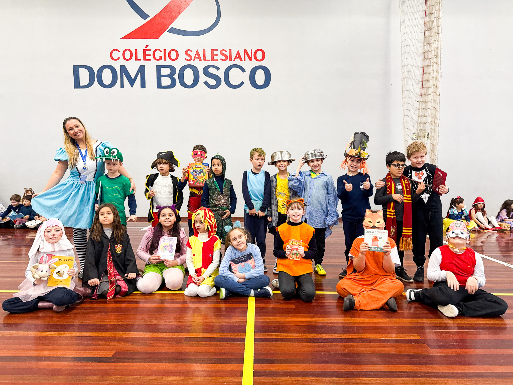 Festa Cultural e Literária 2025: Desfile de Cosplays Literários