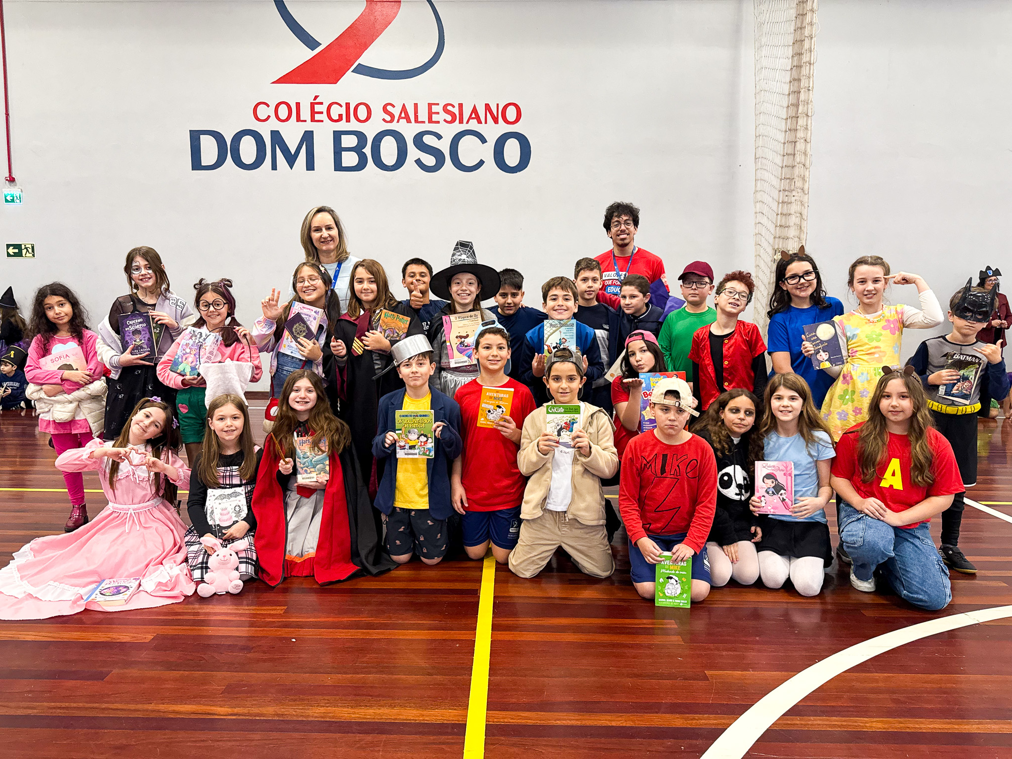 Festa Cultural e Literária 2025: Desfile de Cosplays Literários