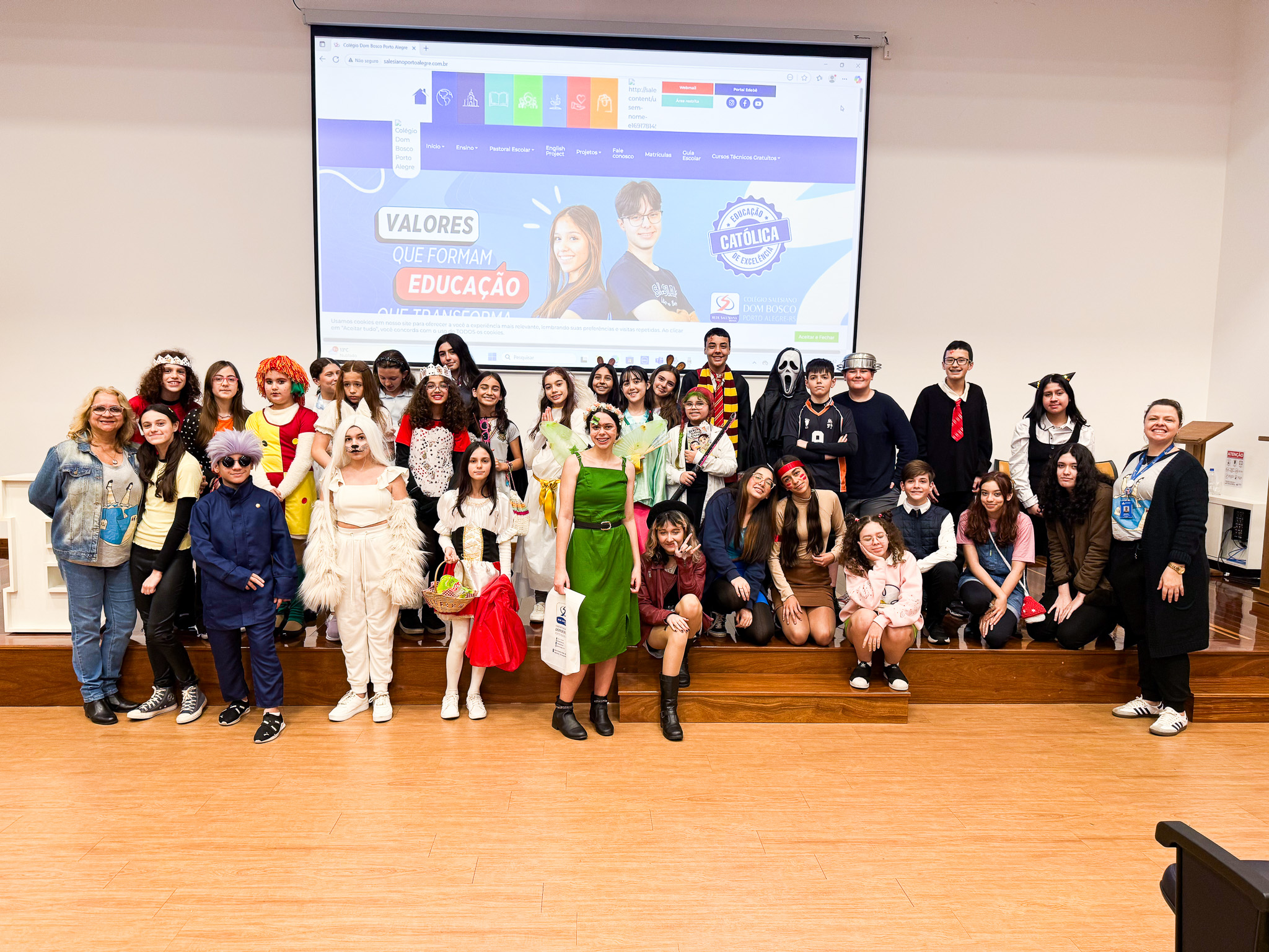 Festa Cultural e Literária 2025: Desfile de Cosplays Literários