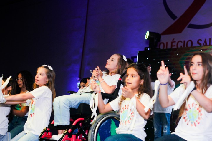 Apresentações de Natal (4ª Noite)