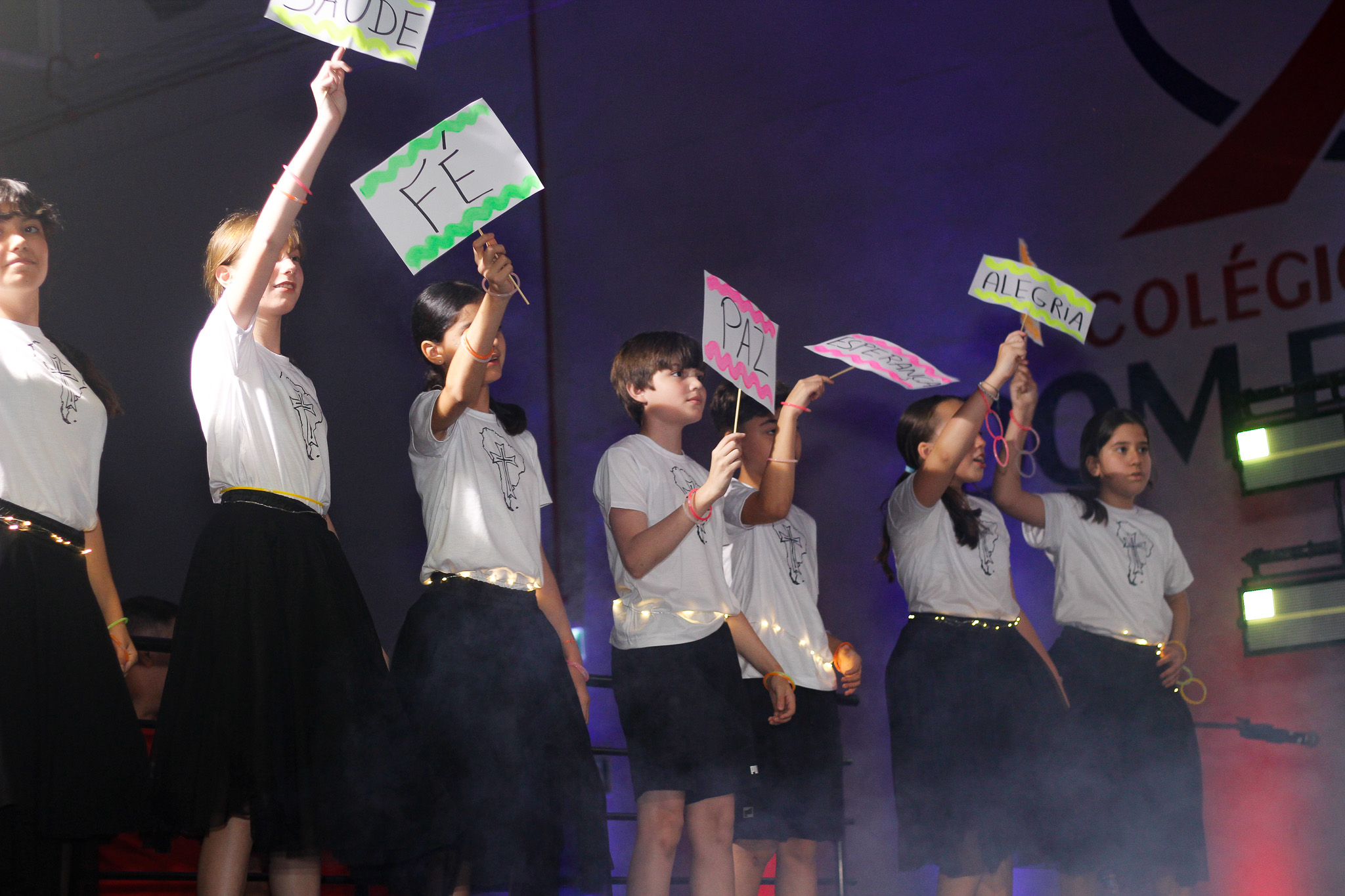 Apresentações de Natal (4ª Noite)