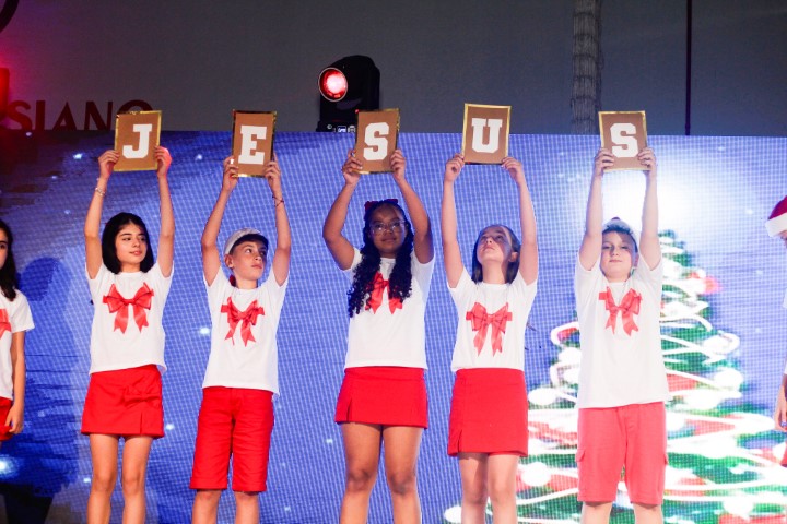 Apresentações de Natal (4ª Noite)