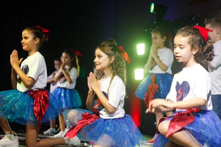 Apresentações de Natal (2ª Noite)